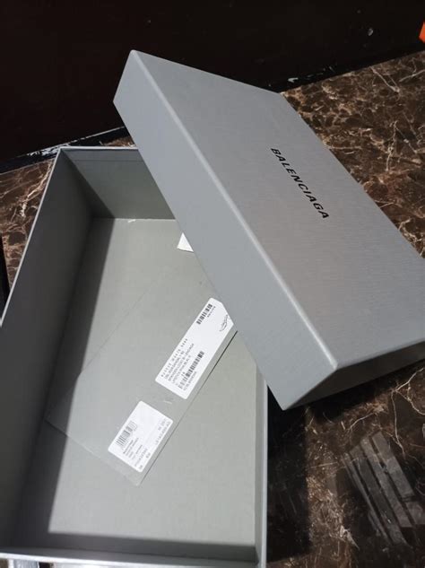 fake balenciaga shoe box